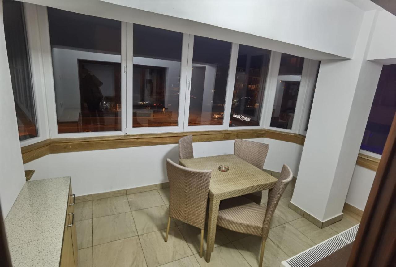 Apartament - Central Târgu Jiu Zewnętrze zdjęcie